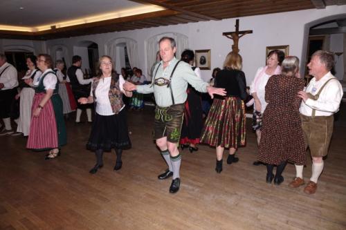 2019-03-20-Tanzen-in-Tracht-1